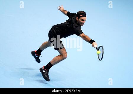 Photo du dossier datée du 16-11-2019 de Roger Federer. Date de publication : mardi 2 février 2021. Banque D'Images
