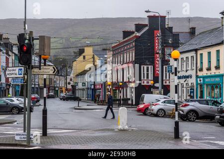 Bantry, West Cork, Irlande. 2 février 2021. Le centre-ville de Bantry était déserté ce matin. Bantry a l'un des plus grands nombres de cas de COVID-19 dans le comté de Cork. Crédit : AG News/Alay Live News Banque D'Images