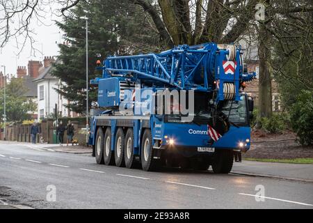 Le transporteur de télémètres se garé dans Park Avenue South, Northampton un matin humide. Northamptonshire, Angleterre, Royaume-Uni. Banque D'Images