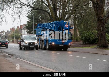 Le transporteur de télémètres se garé dans Park Avenue South, Northampton un matin humide. Northamptonshire, Angleterre, Royaume-Uni. Banque D'Images