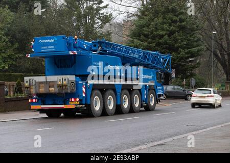 Le transporteur de télémètres se garé dans Park Avenue South, Northampton un matin humide. Northamptonshire, Angleterre, Royaume-Uni. Banque D'Images