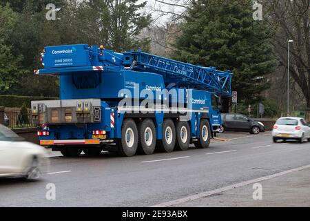 Le transporteur de télémètres se garé dans Park Avenue South, Northampton un matin humide. Northamptonshire, Angleterre, Royaume-Uni. Banque D'Images