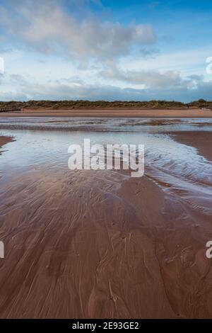 Plage à marée basse à Dawlish Warren, Devon, Angleterre, Europe Banque D'Images