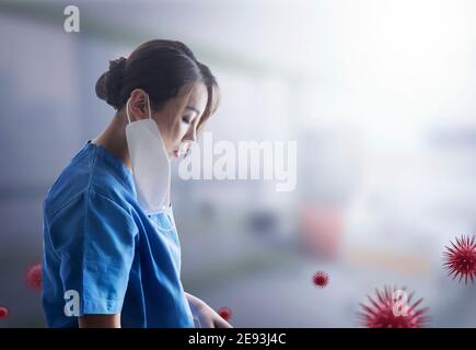 Jeune femme médecin épuisé Banque D'Images