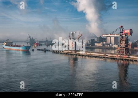 Europoort, ou Europort, est une zone du port de Rotterdam et de la zone industrielle adjacente aux pays-Bas, à l'embouchure du Rhin et de la Meuse Banque D'Images