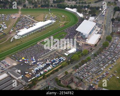 Vue aérienne de l'hippodrome de Doncaster le jour de la course de St léger Banque D'Images