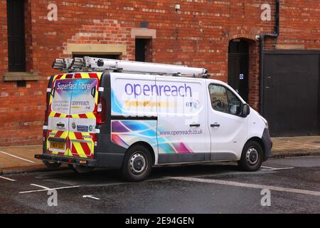 LEEDS, Royaume-Uni - 11 JUILLET 2016 : fourgonnette de maintenance de réseau de la société OpenREACH à Leeds, Royaume-Uni. OpenREACH fait partie du groupe BT (British Telecom). Banque D'Images