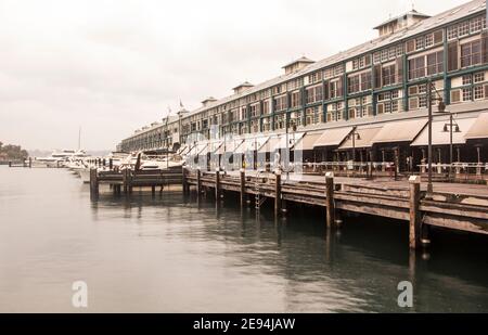 Sydney/Australie - 18 janvier 2020 : Ovolo Woolloomooloo Hotel. Un ancien entrepôt de laine est devenu un hôtel boutique dans le quartier branché de Woolloomooloo Wharf Banque D'Images
