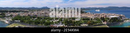 Panorama de la vieille ville de Corfou (Kerkyra) - site classé au patrimoine mondial de l'UNESCO en Grèce. Vue aérienne. Banque D'Images