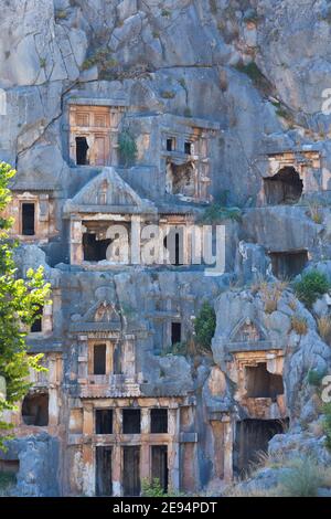 Myra, province d'Antalya, Turquie. Les tombeaux du rocher lycien. Banque D'Images