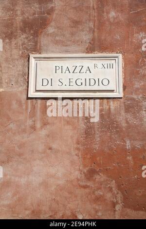 Piazza di San Egidio - panneau de l'ancienne rue à Rome, Italie. Banque D'Images