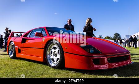 Ferrari F40 exposée au salon privé 2020 tenu au Palais de Blenheim. Oxfordshire Banque D'Images