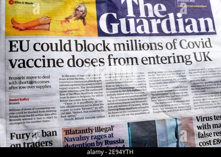 « L'UE pourrait empêcher des millions de doses de vaccin Covid d'entrer au Royaume-Uni » Guardian news news page principale janvier 2021 à Londres Angleterre Europe Royaume-Uni Banque D'Images