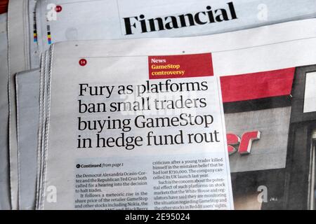 'Fureur que les plates-formes interdisent les petits commerçants achetant GameStop dans hedge article principal du journal the Guardian de fund Rout 29 janvier 2021 Londres ROYAUME-UNI Banque D'Images