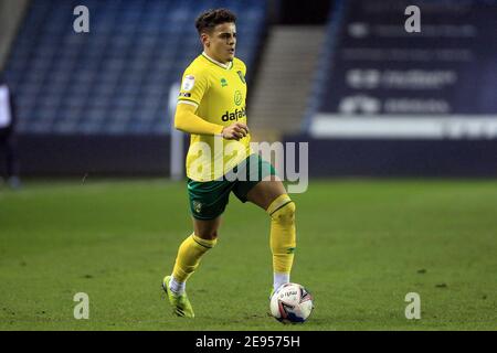 Londres, Royaume-Uni. 02 février 2021. Max Aarons de Norwich City en action pendant le match. EFL Skybet Championship Match, Millwall v Norwich City au Den à Londres le mardi 2 février 2021. Cette image ne peut être utilisée qu'à des fins éditoriales. Utilisation éditoriale uniquement, licence requise pour une utilisation commerciale. Aucune utilisation dans les Paris, les jeux ou les publications d'un seul club/ligue/joueur. photo par Steffan Bowen/Andrew Orchard sports photographie/Alay Live news crédit: Andrew Orchard sports photographie/Alay Live News Banque D'Images