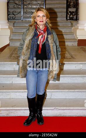 L'actrice française Sophie de la Rochefoucauld participe à l'inauguration du 8ème Festival international du film télévisé de Luchon dans les Pyrénées françaises le 1er février 2006. Photo de Patrick Bernard/ABACAPRESS.COM Banque D'Images