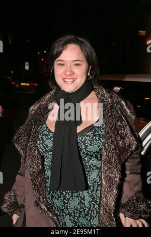 Magalie Bonneau, gagnante de la « Star Academy 5 », participe à la fête des vêtements de Kaporal au club l'Etoile à Paris, en France, le 4 février 2006. Photo de Benoit Pinguet/ABACAPRESS.COM Banque D'Images