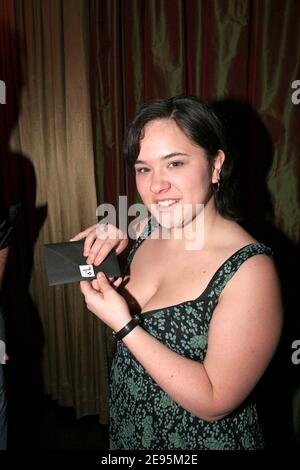 Magalie Bonneau, gagnante de la « Star Academy 5 », participe à la fête des vêtements de Kaporal au club l'Etoile à Paris, en France, le 4 février 2006. Photo de Benoit Pinguet/ABACAPRESS.COM Banque D'Images