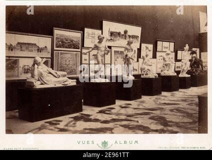 Vue intérieure d'une galerie de peinture française à l'exposition universelle de 1867, Paris, France, 1867. Photographie de Pierre petit (1832 - 1909). Banque D'Images