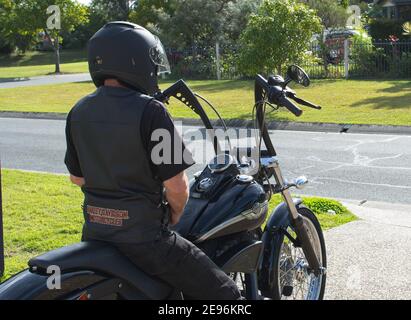 Caloundra, Queensland, Australie - 31 mai 2020 : homme sur une Harley Davidson Banque D'Images