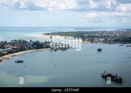 Vue aérienne de Dar es Salaam capitale de la Tanzanie en Afrique Banque D'Images