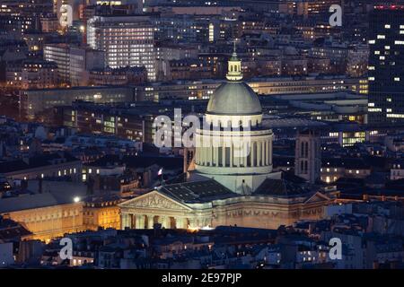 Le Panthéon à Paris, France. Construit de 1758 à 1790, le Panthéon est un monument situé dans le 5ème arrondissement de Paris. Banque D'Images