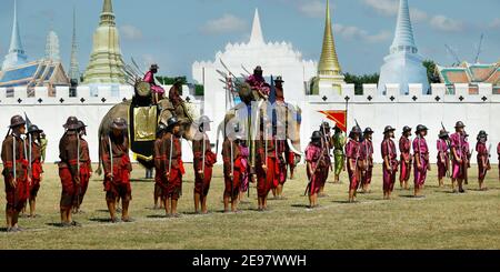 Dans la ville de Surin, situé en Thaïlande -isan-, en novembre du 20 au 22, dans l'année de 2020-"Elephant Round up festival 2020" Banque D'Images