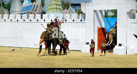 Dans la ville de Surin, située en Thaïlande -isan-, en novembre du 20 au 22, en l'année 2020, “Festival de l'éléphant 2020” Banque D'Images