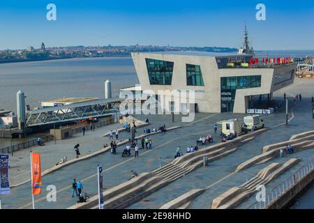 France, Régions, Liverpool, Pier Head, vue de Mersey Ferry Terminal Banque D'Images