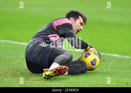 Milan, Italie. 02 février 2021. Gianluigi Buffon (77) de Juventus vu pendant l'échauffement avant la demi-finale de Coppa Italia entre Inter et Juventus à San Siro à Milan. (Crédit photo : Gonzales photo/Alamy Live News Banque D'Images