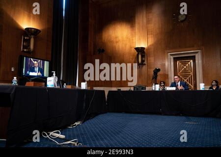 Washington, États-Unis. 03ème février 2021. Miguel A. Cardona parle lors de son audition de confirmation d'être secrétaire de l'éducation au Comité sénatorial de la santé, de l'éducation, du travail et des pensions à Capitol Hill à Washington le 3 février 2020. (Photo par Anna Moneymaker/Pool/Sipa USA) crédit: SIPA USA/Alay Live News Banque D'Images