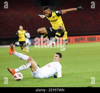 03.02.2021, Zurich, Stade Letzigrund, Super League de football: FC Zurich - BSC jeunes garçons, Meschack Elia (jeunes garçons) contre Nathan (Zurich) Banque D'Images