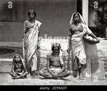 Photographie de la fin du XIXe siècle - Groupe de la famille, Inde Banque D'Images