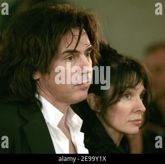 Le compositeur d'écran Maurice Jarre se produit à l'Orchestre National de Lyon, à Lyon, en France, le 20 avril 2006. Il célèbre son 82e anniversaire avec son fils Jean-Michel Jarre et Anne Parillad. Photo de Vincent Dargent/ABACAPRESS.COM Banque D'Images