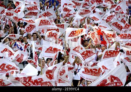 Atmosphère pendant le match final de football coupe de la Ligue, Nancy vs Nice au stade de France à Saint Denis, au nord de Paris, France, le 22 avril 2006. Nancy a gagné 2-1. Photo de Nicolas Gouhier/Cameleon/ABACAPRESS.COM Banque D'Images