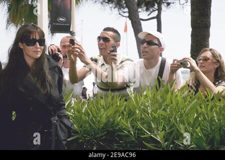 Monica Bellucci pose au photocall pour le « souffle du deuxieme » sur la terrasse de l'hôtel Carlton lors du 59ème Festival de Cannes, France, le 21 mai 2006. Photo de Hahn-Orban-Nebinger/ABACAPRESS.COM Banque D'Images