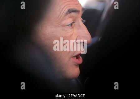 Le socialiste français Dominique Strauss-Kahn lance son nouveau livre 'DSK 365 Days' à Paris, en France, le 22 mai 2006. Photo de Mousse/ABACAPRESS.COM Banque D'Images