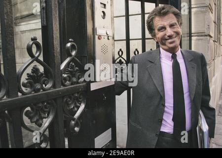 Jack Lang, membre du parti socialiste et ancien ministre de la Culture, assiste à une réunion au siège social socialiste à Paris, en France, le 23 mai 2006. Cette réunion est organisée chaque mardi. Photo de Mousse/ABACAPRESS.COM Banque D'Images