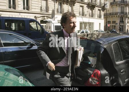 Jack Lang, membre du parti socialiste et ancien ministre de la Culture, assiste à une réunion au siège social socialiste à Paris, en France, le 23 mai 2006. Cette réunion est organisée chaque mardi. Photo de Mousse/ABACAPRESS.COM Banque D'Images