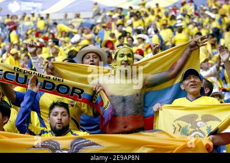 L'Équateur fans lors de la coupe du monde 2006, Groupe A, la Pologne contre l'Équateur à Gelsenkirchen, en Allemagne, le 9 juin 2006. L'Équateur a gagné 2-0. Photo de Christian Liewig/ABACAPRESS.COM Banque D'Images