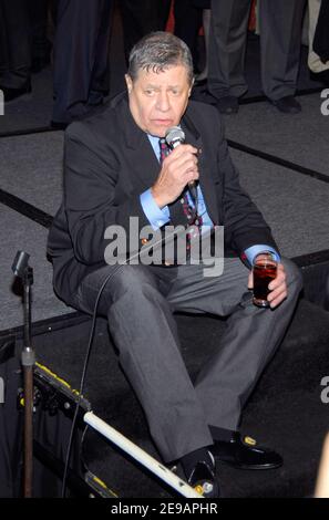 Le comédien Jerry Lewis assiste à son rôti du Friars Club qui a eu lieu au New York Hilton le vendredi 9 juin 2006 à New York City, NY, États-Unis. Photo de Gregorio Binuya/ABACAPRESS.COM Banque D'Images