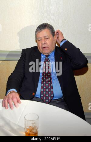 Le comédien Jerry Lewis assiste à son rôti du Friars Club qui a eu lieu au New York Hilton le vendredi 9 juin 2006 à New York City, NY, États-Unis. Photo de Gregorio Binuya/ABACAPRESS.COM Banque D'Images