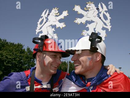 Les fans de la République tchèque avant le match lors de la coupe du monde 2006 - Groupe E, USA contre République tchèque, à Gelsenkirchen, Allemagne, le 12 juin 2006. Aphoto de Gouhier-Hahn-Orban/Cameleon/ABACAPRESS.COM Banque D'Images