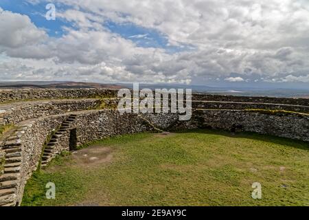 Grianan d'Aileach, Irlande. 28 avril 2016. Grianan d'Aileach est un fort préhistorique circulaire datant de l'âge de bronze près d'Inishowen. Banque D'Images