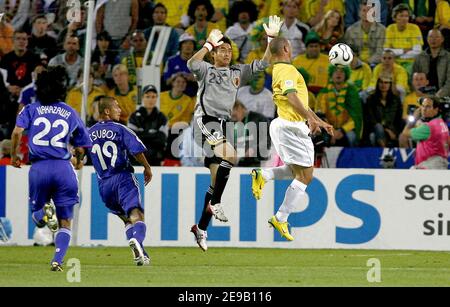 Ronaldo au Brésil lors de la coupe du monde 2006, Groupe F, Japon contre Brésil au stade signal Iduna Park à Dortmund, Allemagne, le 22 juin 2006. Le Brésil a gagné 4-1. Photo de Christian Liewig/ABACAPRESS.COM Banque D'Images