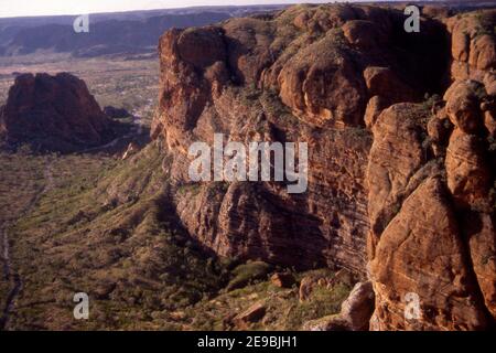 Vue aérienne sur le parc national de Purnululu, un parc classé au patrimoine mondial de la région des Kimberley orientales en Australie occidentale. Banque D'Images