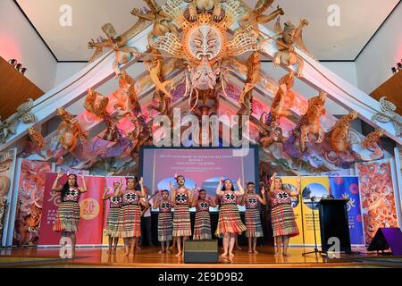 Wellington. 1er février 2021. Un grand gala a lieu au Musée national de Nouvelle-Zélande à Wellington, en Nouvelle-Zélande, le 1er février 2021, pour célébrer le 15e anniversaire de la relation entre la ville sœur de Beijing et Wellington, en Chine. Credit: Guo Lei/Xinhua/Alay Live News Banque D'Images