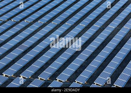 Panneaux solaires sur le toit, Belgique, Flandre orientale Banque D'Images