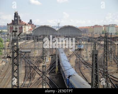 Gare principale de Prague. Banque D'Images