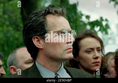 Les pourparlers de paix en Irlande du Nord à Belfast en juin 1996 montrent Gerry Kelly qui étaient tous exclus des négociations de paix de Stormont à l'époque. Banque D'Images